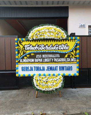 Papan Bunga Duka di Sambung Jawa