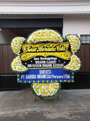 Papan Bunga Duka di Sambung Jawa