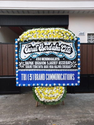 Papan Bunga Duka di Sambung Jawa